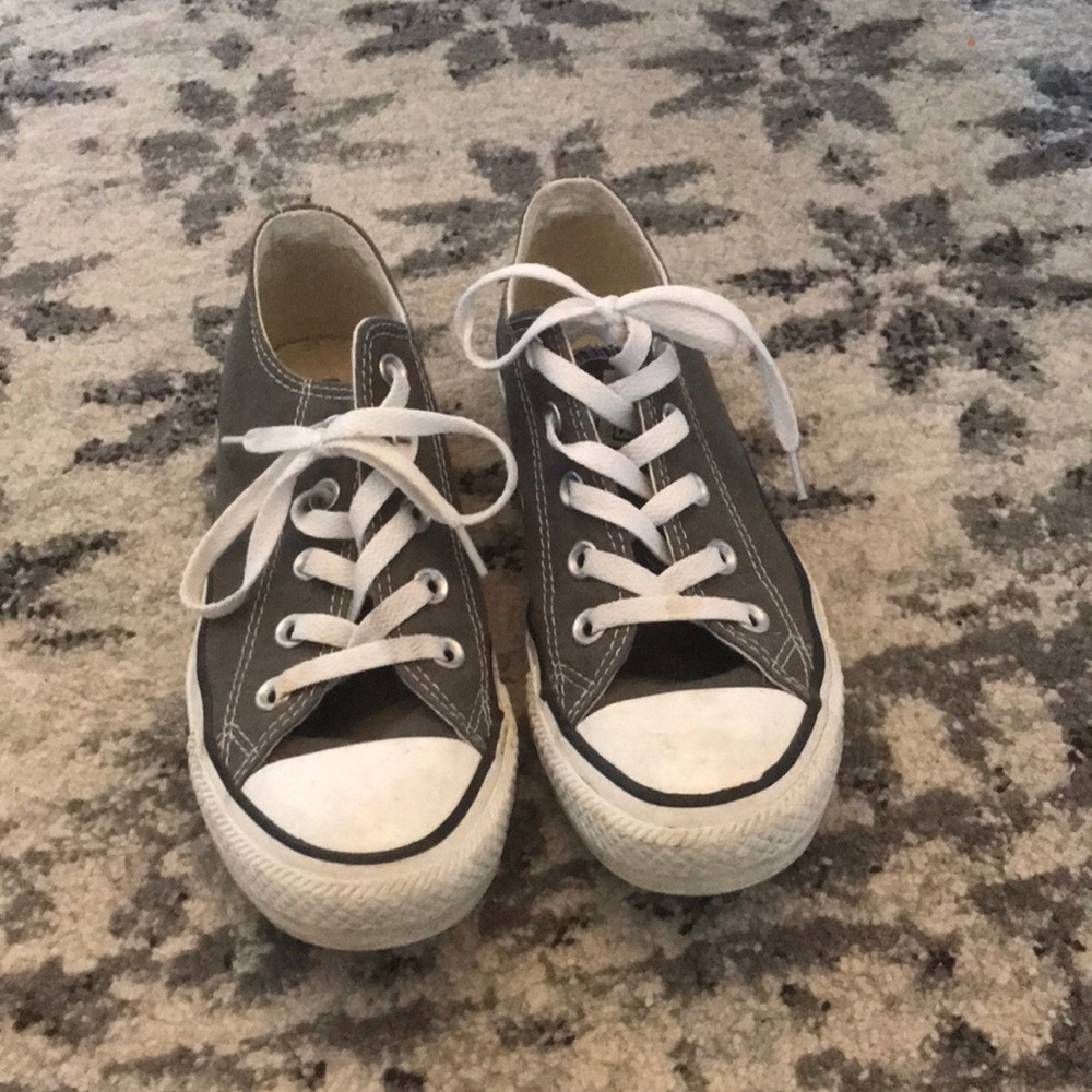 Converse All Star, gray women’s size 7.